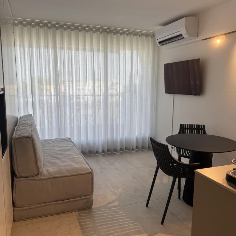  - Room #1715361501 - 8