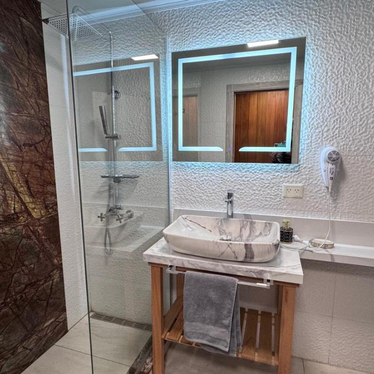  - Room #1715374901 - 10