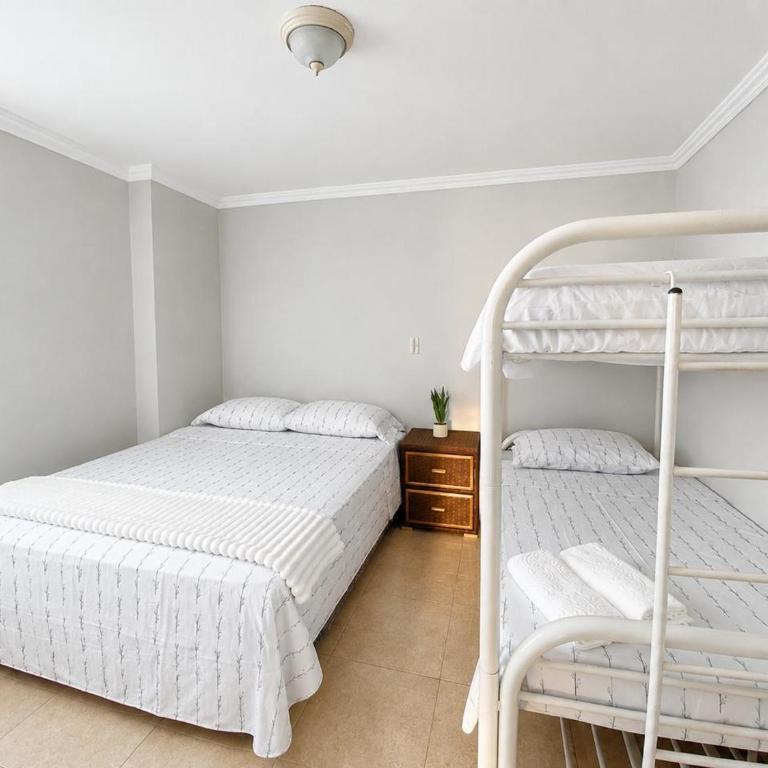 - Room #1715379801 - 4