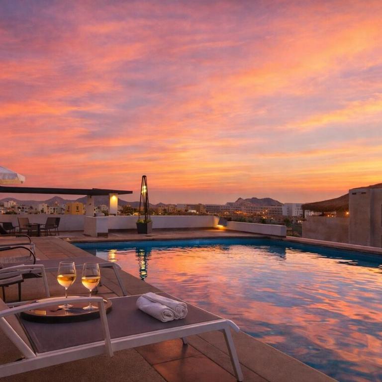 Luxury Penthouse Rooftop Pool Walk to Beach - Apartamento de 1 dormitorio - 1