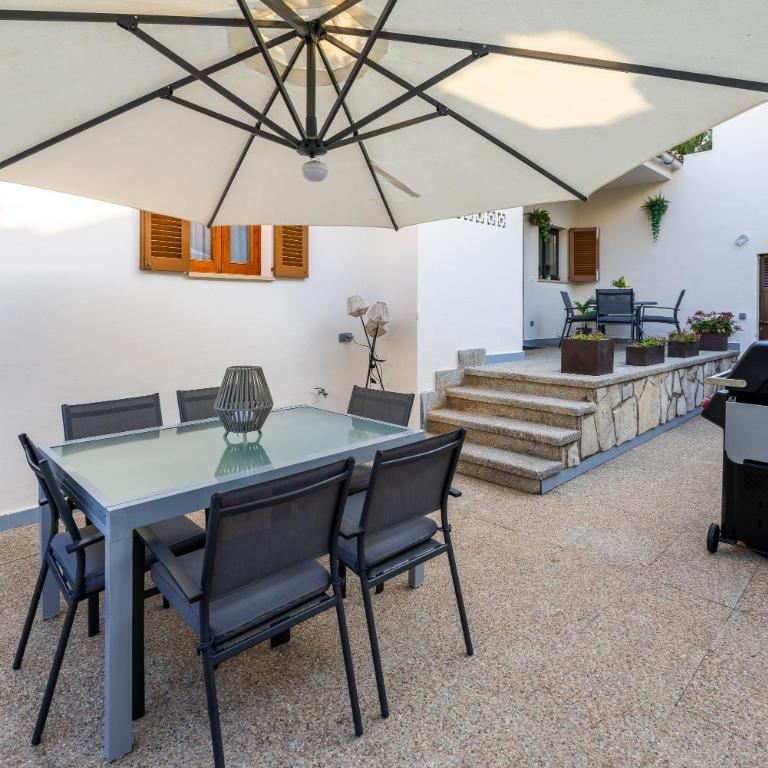 Casa Coromines - Three-Bedroom House - 45