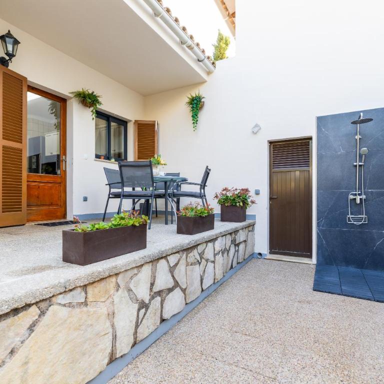 Casa Coromines - Three-Bedroom House - 52