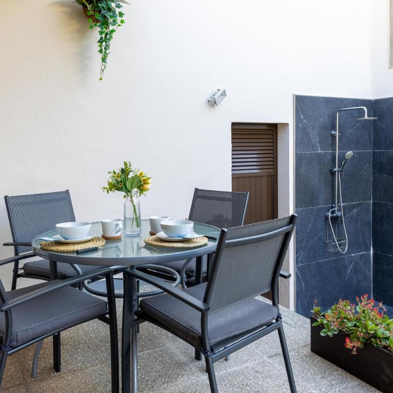 Casa Coromines - Three-Bedroom House - 53