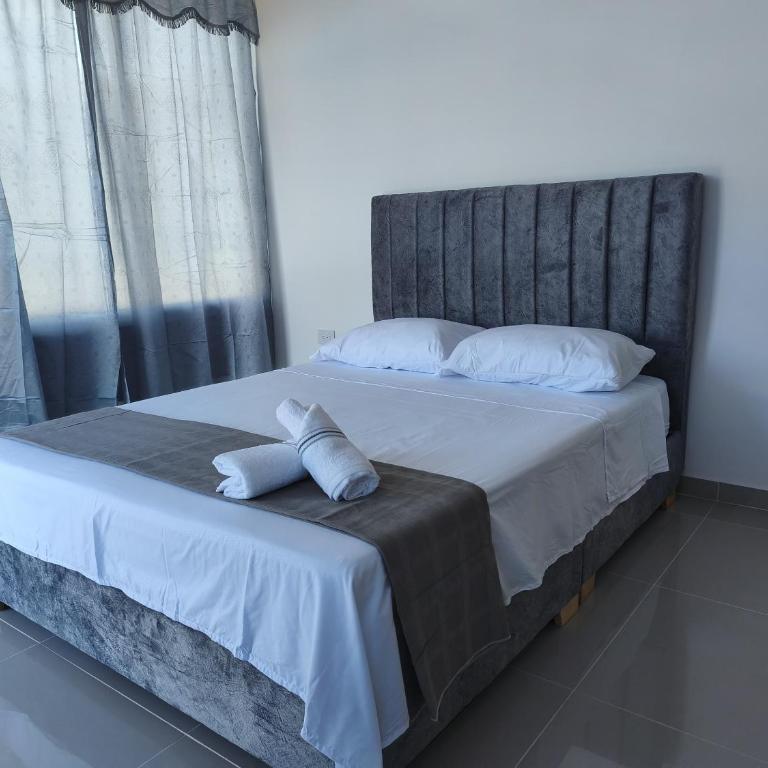  - Room #1715374301 - 5