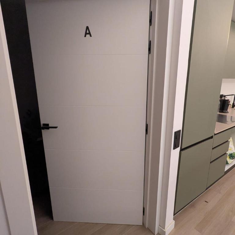 New 2024 luxury design lofts, by Santa Barbara Castle, with pool table, AC and wifi - Apartment mit 3 Schlafzimmern - obere Etage - 7