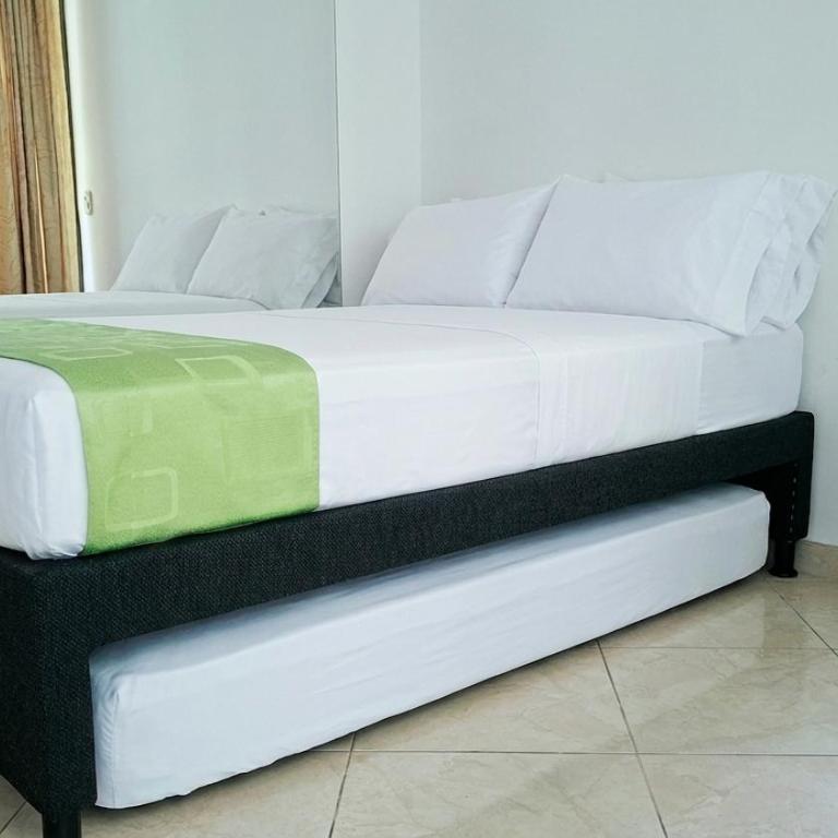 Hotel Campestre La Gaitana - Habitación Doble con balcón - 2 camas - 2