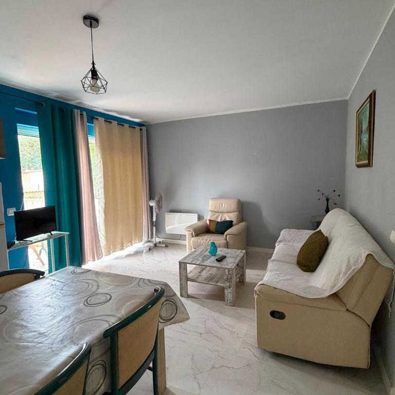T3 Frontignan ville dans un quartier calme - Appartement 2 Chambres - 4