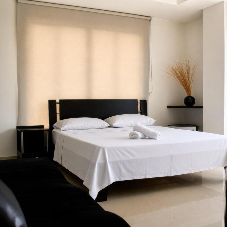 Hotel Denaka - Suite con balcón - 1