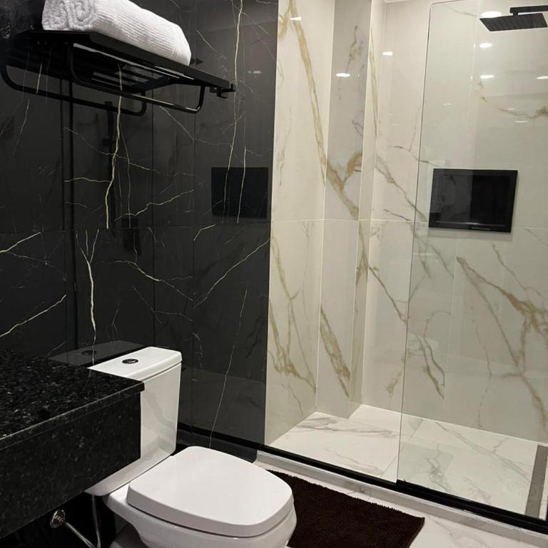  - Room #1715412101 - 3