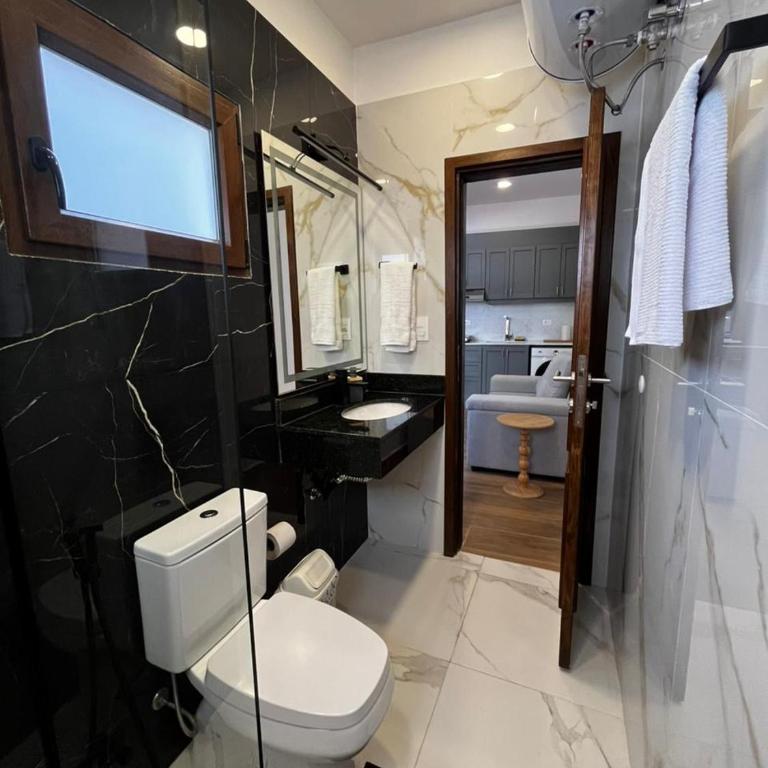  - Room #1715412101 - 5
