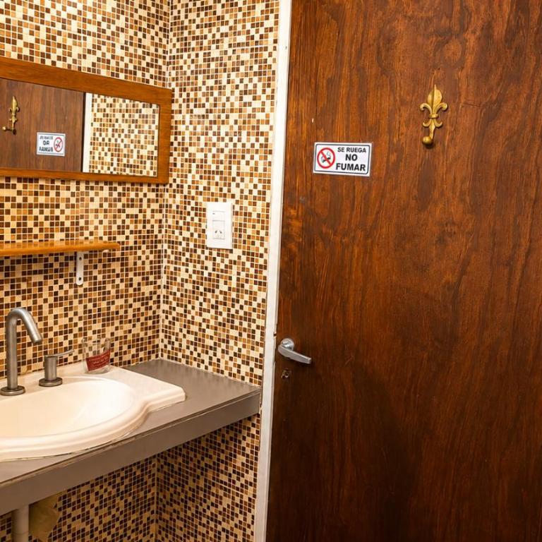  - Room #1715354601 - 13