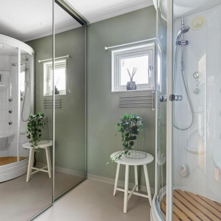 Hébergement dans un lieu pittoresque avec parking et vue magnifique - Room #1715429501 - 2