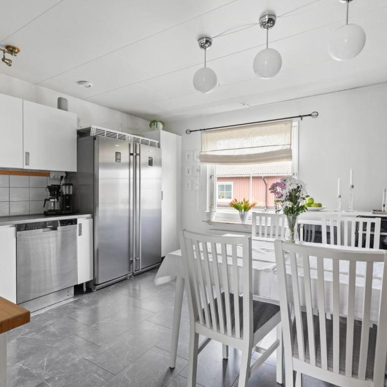 Hébergement dans un lieu pittoresque avec parking et vue magnifique - Room #1715429501 - 7