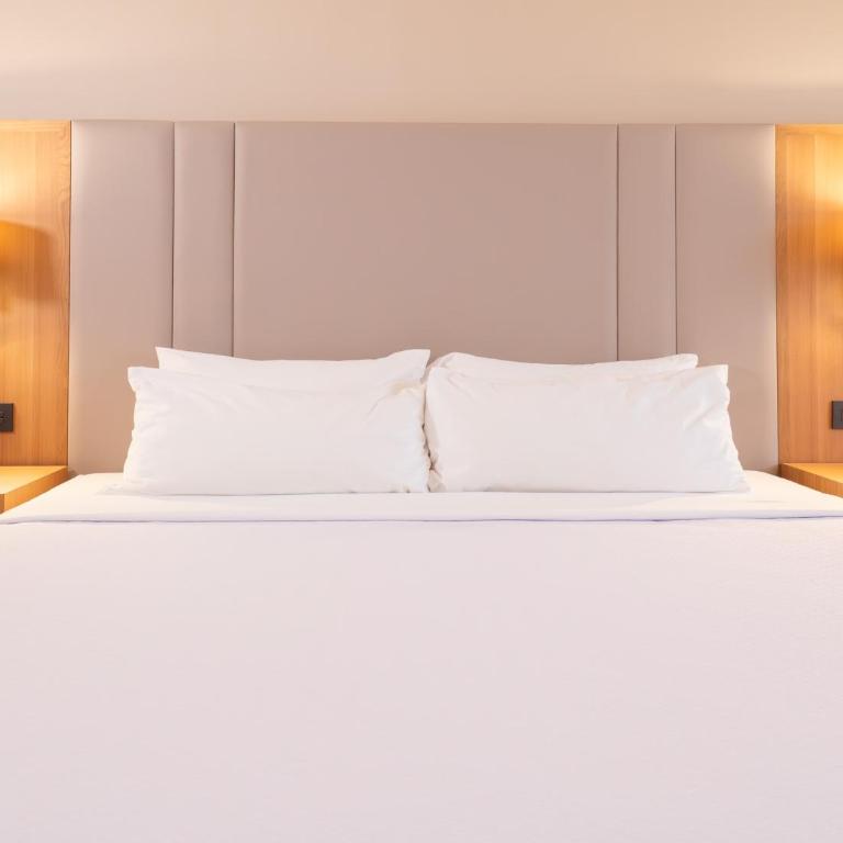 Crowne Plaza Hotel Monterrey by IHG - Habitación Estándar - 5