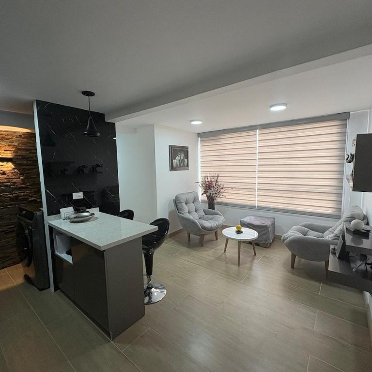  - Room #1715468401 - 1