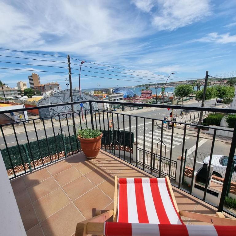 Acogedor apartamento a 50m de la playa con terraza, aire acondicionado y parking - HISP-236-82 - Apartment - 7