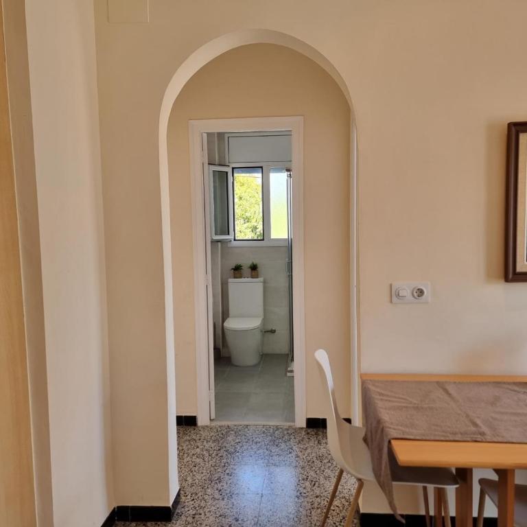 Acogedor apartamento a 50m de la playa con terraza, aire acondicionado y parking - HISP-236-82 - Apartment - 18