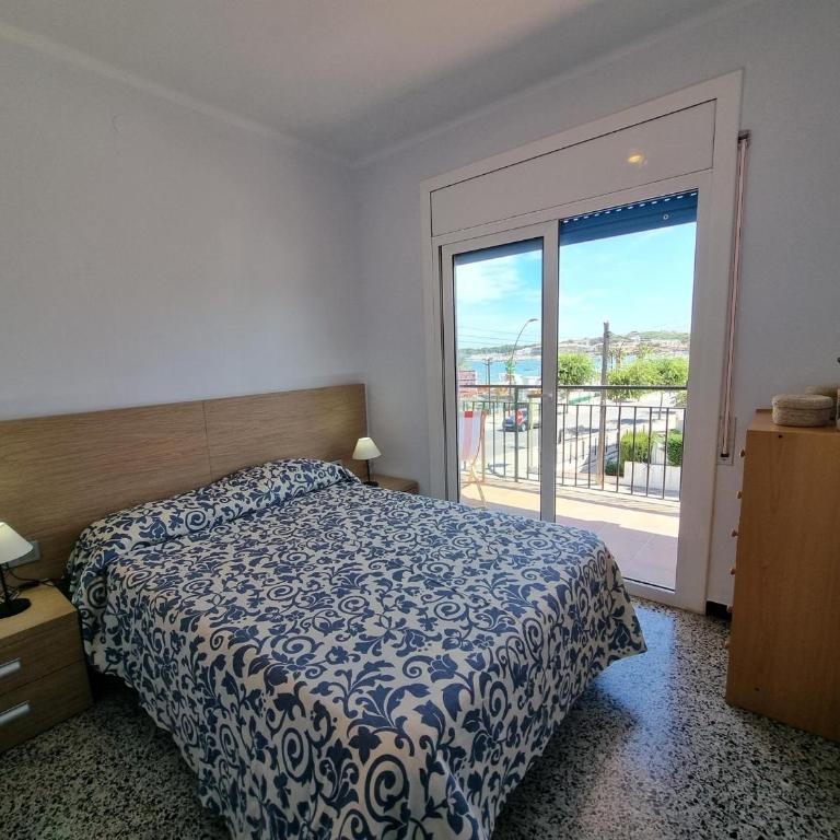 Acogedor apartamento a 50m de la playa con terraza, aire acondicionado y parking - HISP-236-82 - Apartment - 20