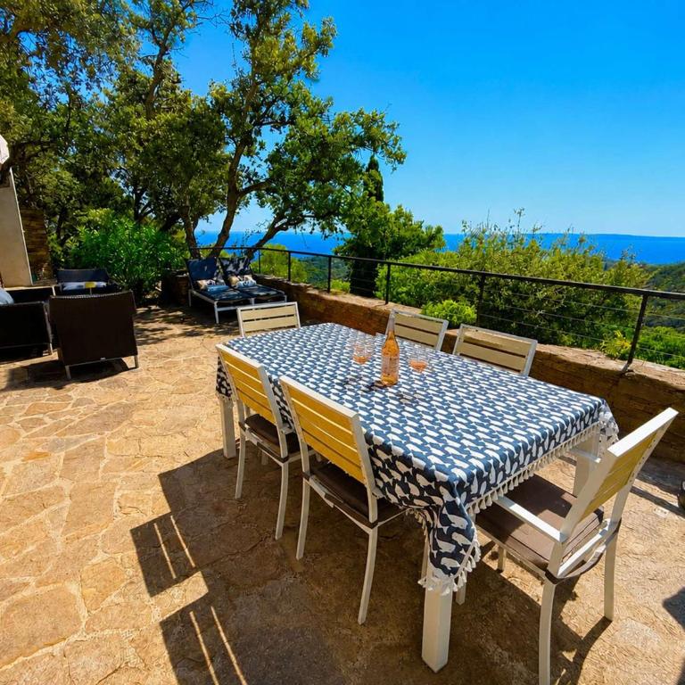 Mazet provençal, vue mer - 6 pers. - FR-1-900-15 - Maison de Vacances - 10
