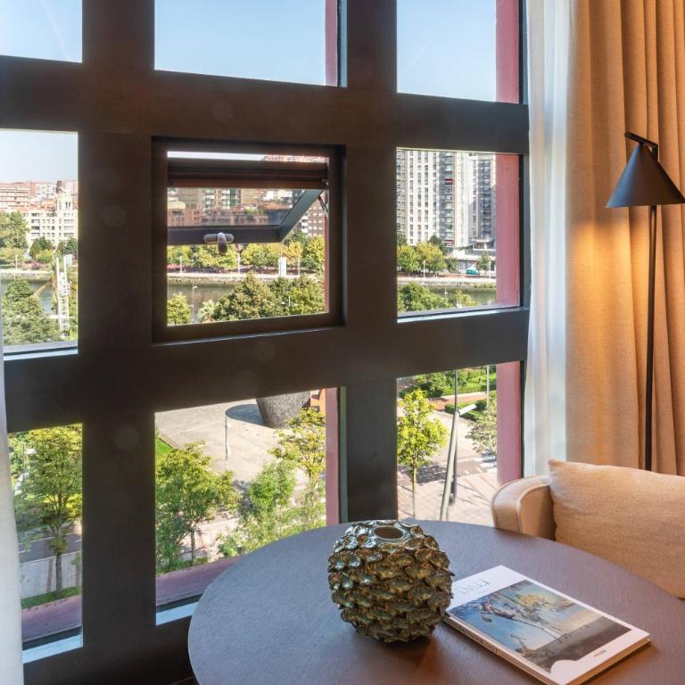 Meliá Bilbao - Habitación Meliá con vistas a la ría - 2