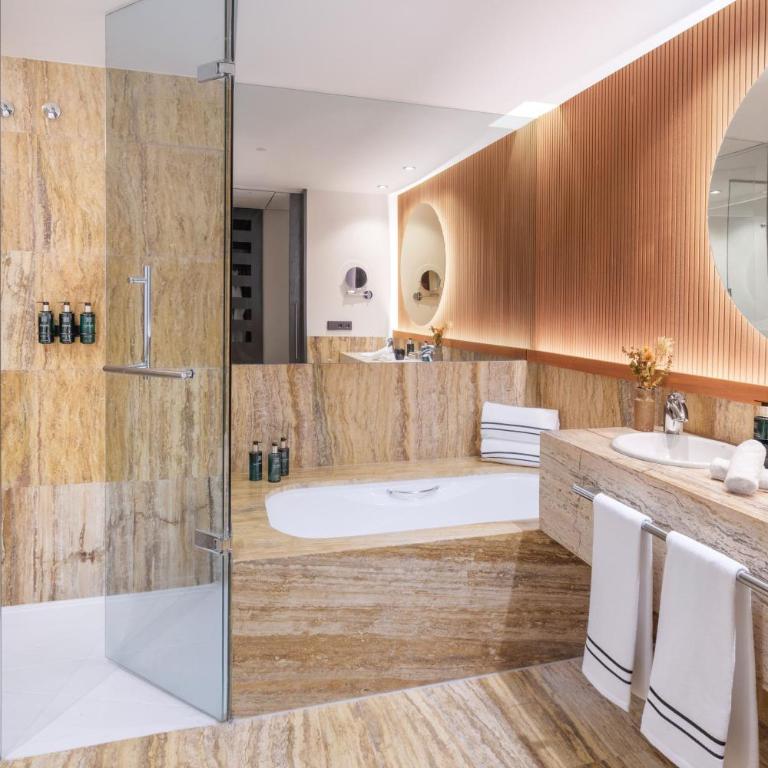 Meliá Bilbao - Habitación Familiar - 2