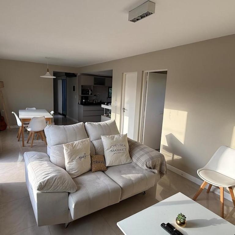  - Room #1715500801 - 6