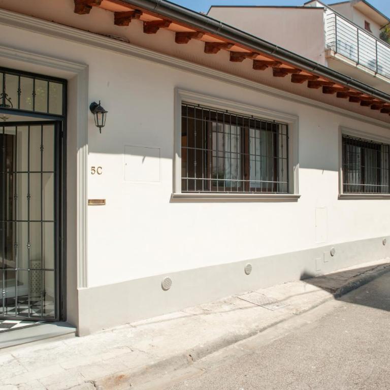 Parcheggio & Giardino Privato - Tramvia a 5 minuti - Two-Bedroom Apartment - 2
