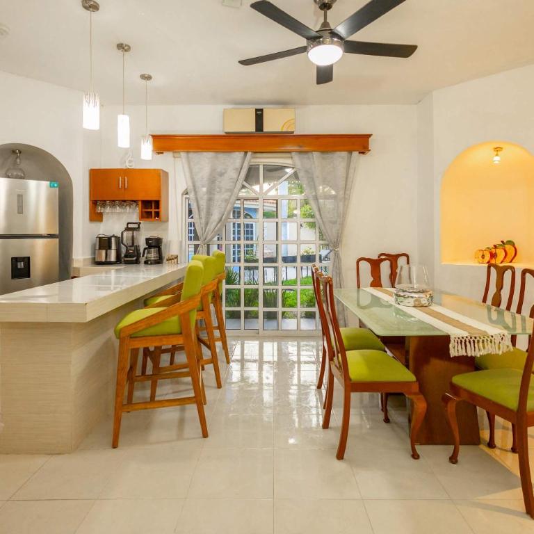 Casa Amplia, 7 Hab con Alberca, Gym y Terraza - Vacation Home - 2