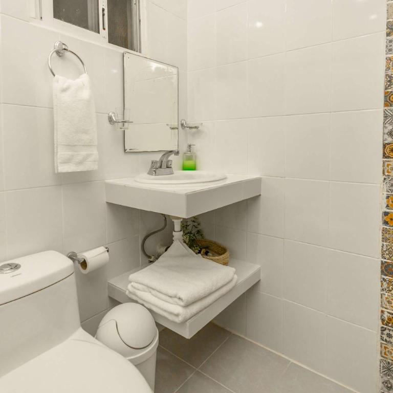 Casa Amplia, 7 Hab con Alberca, Gym y Terraza - Vacation Home - 66