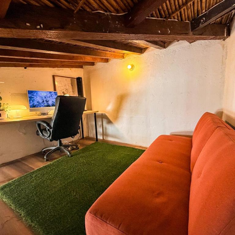  - Room #1715535901 - 28