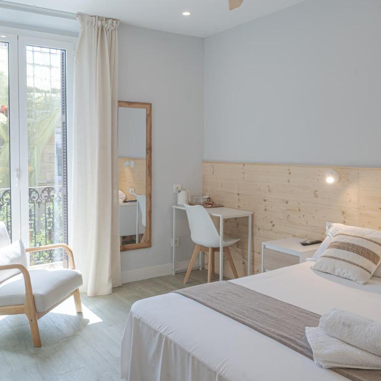 Pension Aristizabal - Superior Double Room - 10