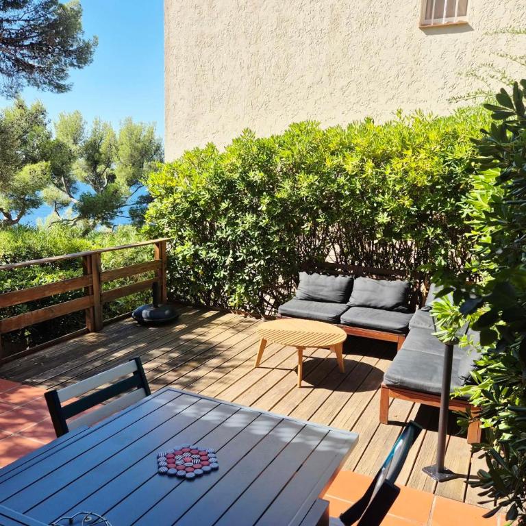 Sea View Apartment with Terraces & Pools - Apartment - 1