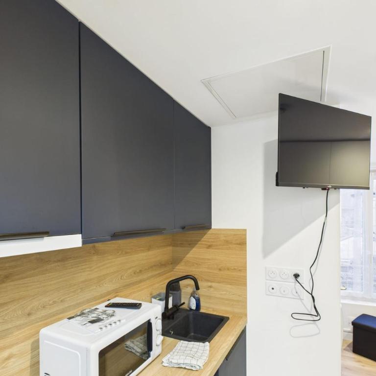 Blanc Opale - Studio - 2