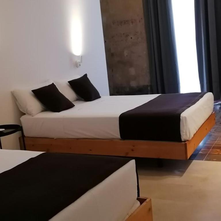 Hotel Palermo - Habitación Triple con balcón - 1