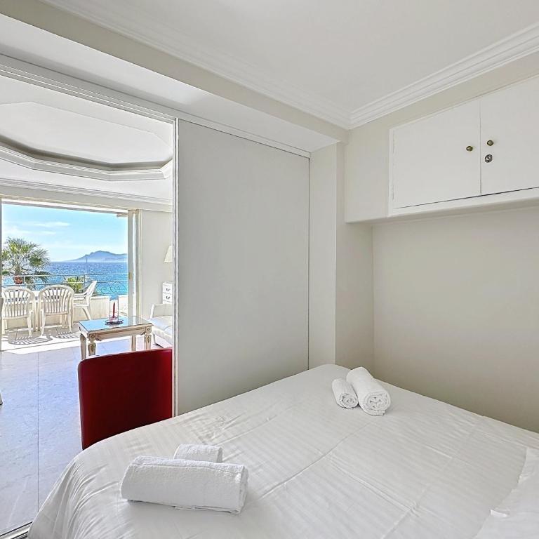 One bedroom apartment with beautiful sea view - Appartement 1 Chambre avec Balcon et Vue sur Mer - 2