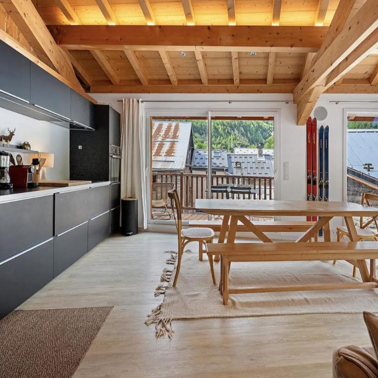 Chalet Belleville - Three-Bedroom Chalet - 13