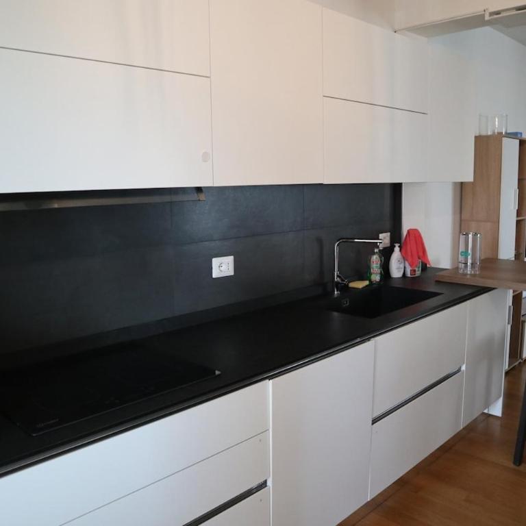 Modern three-room apartment with Parquet and Air Conditioning - I Limoni - Appartamento con 2 Camere da Letto - 9