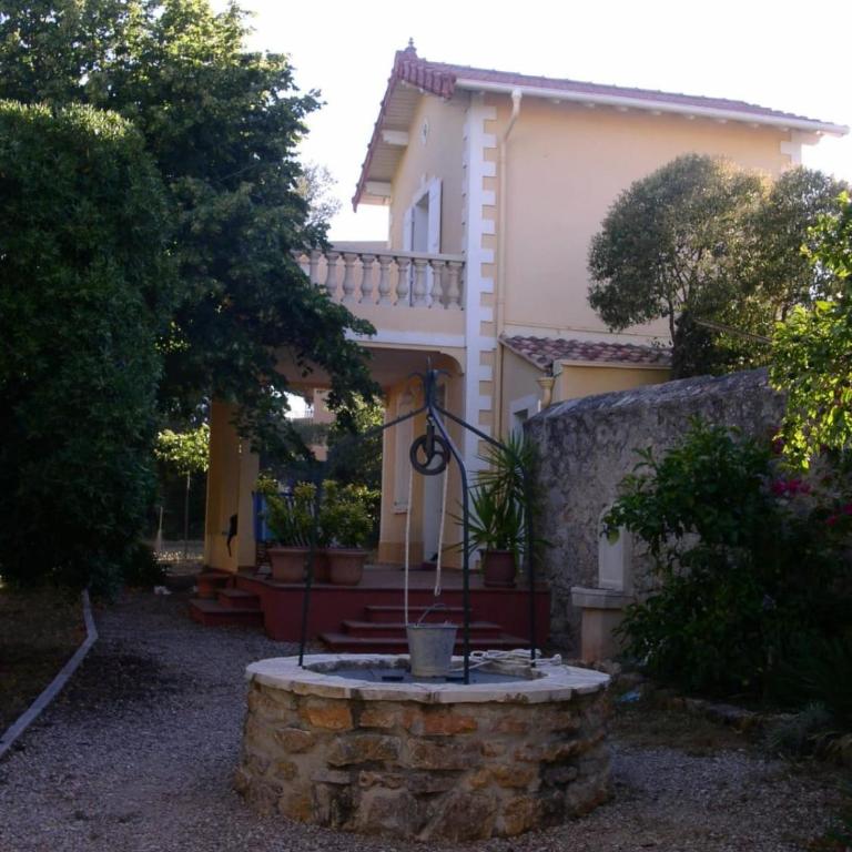 Maison avec jardin à 5 min du Port de Sanary - Maison de Vacances - 24