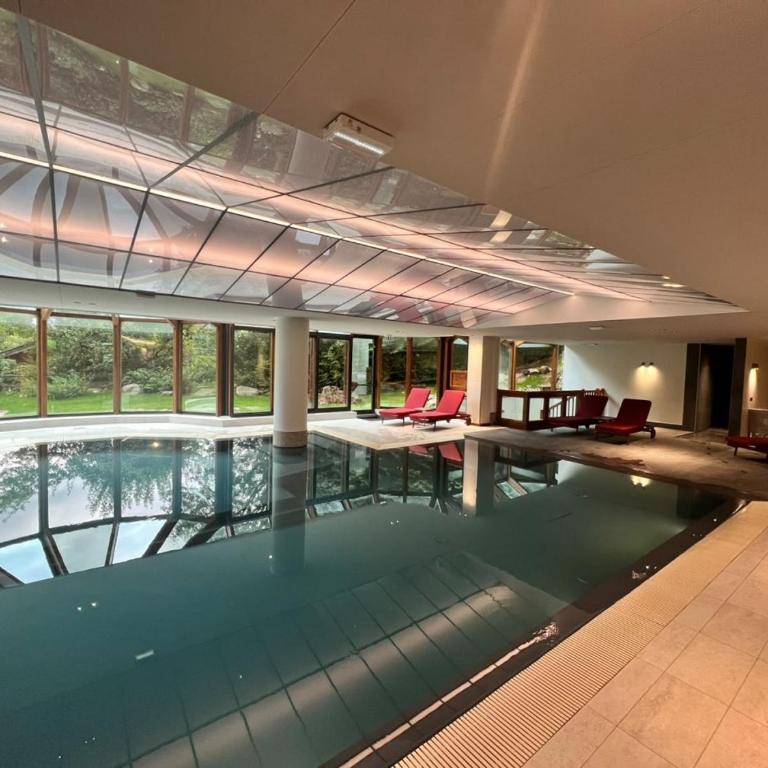 Le Cristal N16 - Central apartment close to the slopes & Free Parking & Pool - Two-Bedroom Apartment with Mountain View - 15