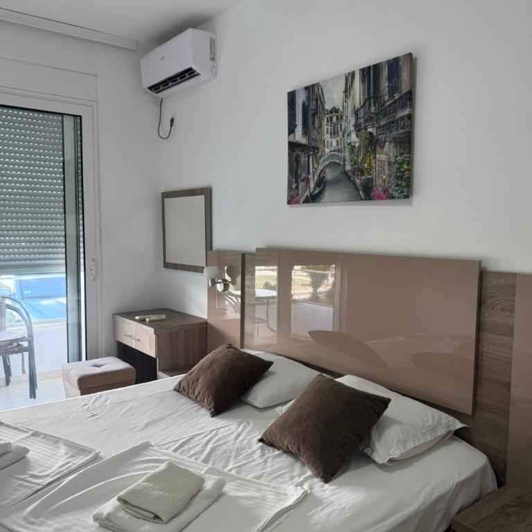 Amra Apartments - One-Bedroom Apartment - 5