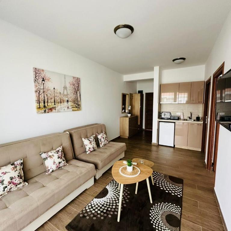 Amra Apartments - One-Bedroom Apartment - 1