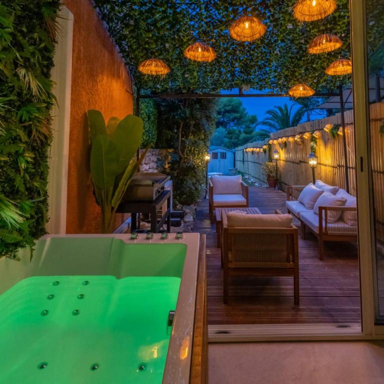 Suite Balinaise - Balnéo privée et Jardin Secret - Appartement - 31