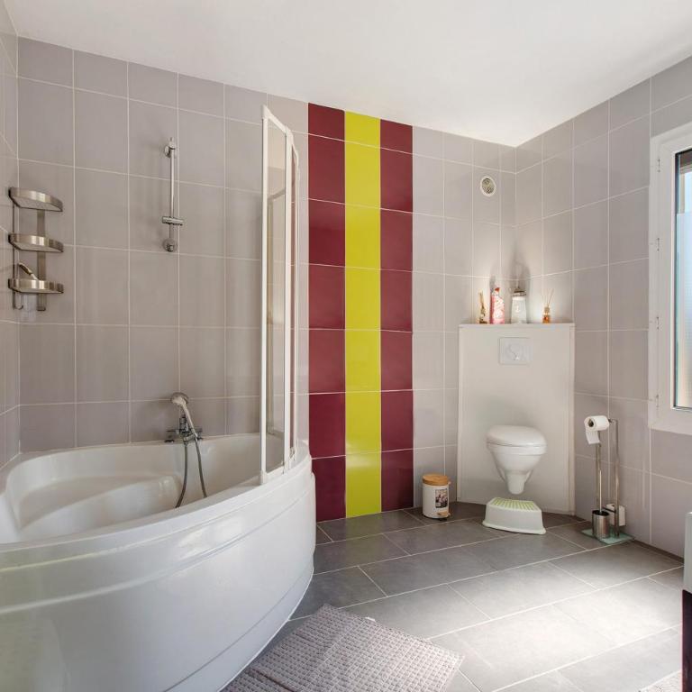 La Colombe - Superior Apartment with City View - 13