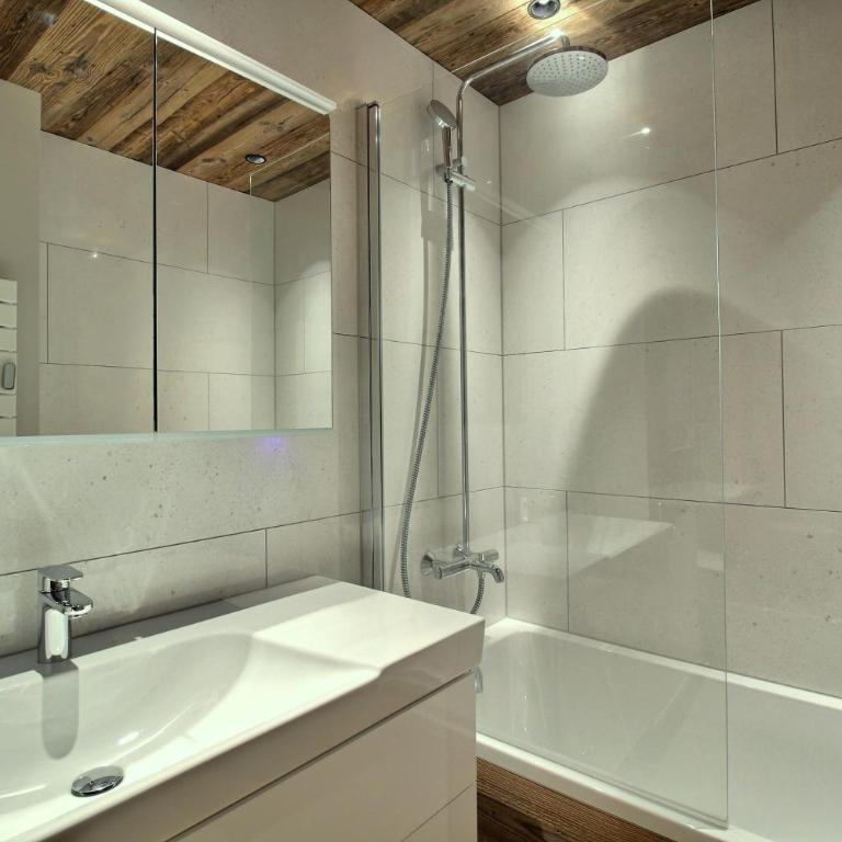 ARC 1950 - Appartement 8 personnes Duplex Cheminée - ski aux pieds - Sauna, Hammam, Jacuzzi, Piscine - Appartamento Premium con 3 Camere da Letto - 11