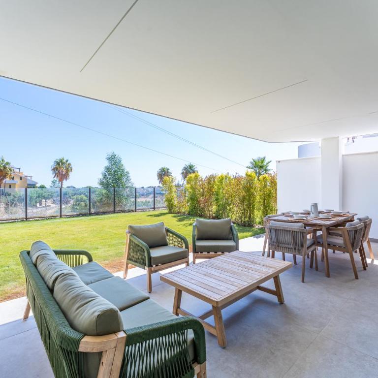  - Apartamento de 2 dormitorios con vistas al jardín - 4