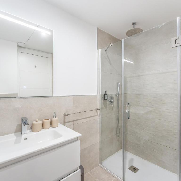  - Apartamento de 2 dormitorios con vistas al jardín - 14
