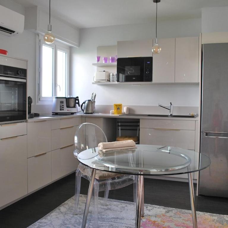 Grand studio climatisé 150 m de la mer - Appartement 1 Chambre - 3