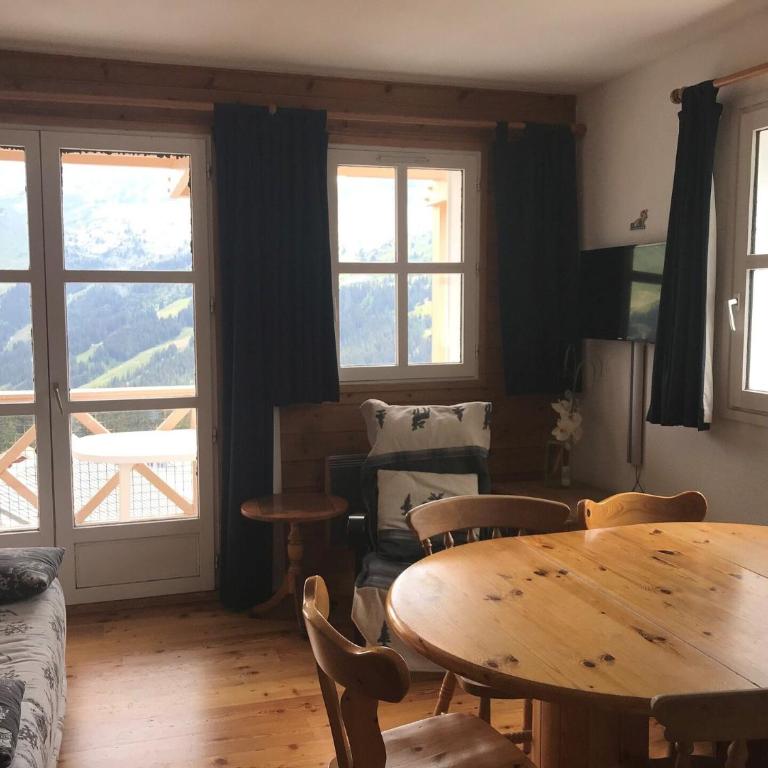 Résidence Chateaux De Crans - Appartement confortable · Balcon MAE-7375 - Appartement - 1