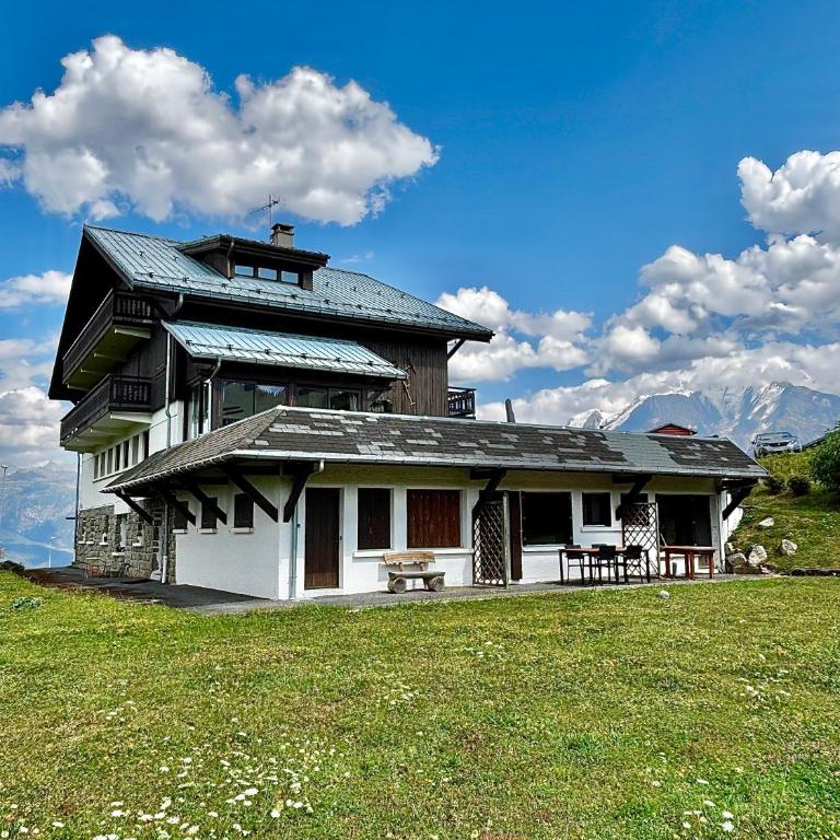 Pieds des pistes & jardin avec vue MontBlanc - terrasse rez de jardin, wifi, parking privé, linge de lit, cuisine équipée - 1 à 4 pers - Appartement 1 Chambre - 2