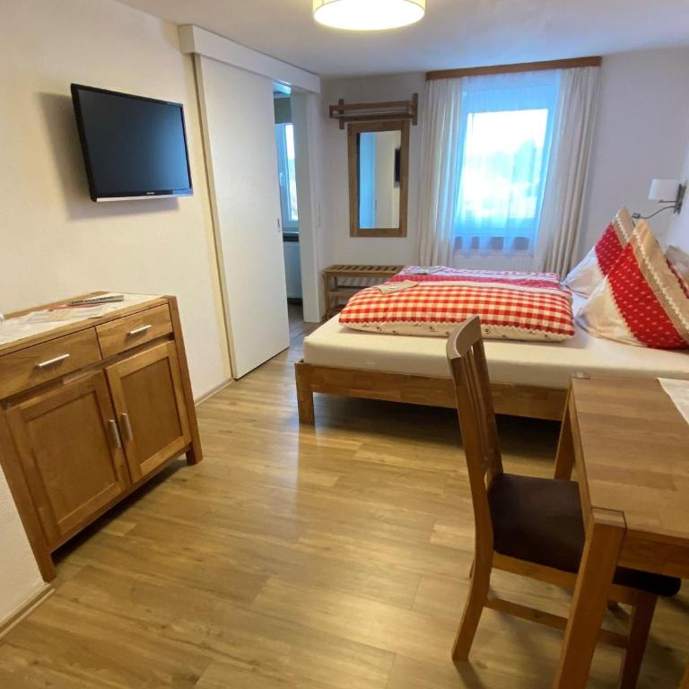 Adam & Eva Gasthof Paradies mit Hotel - Deluxe Apartment mit 3 Schlafzimmern - 1